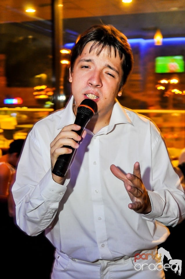 Karaoke night, 