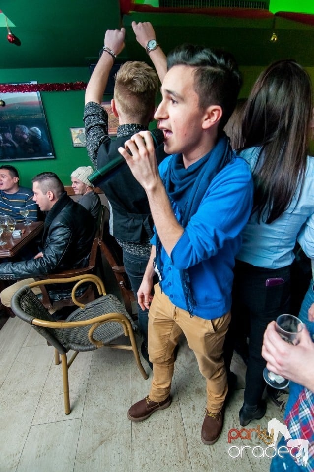 Karaoke night, Green Pub