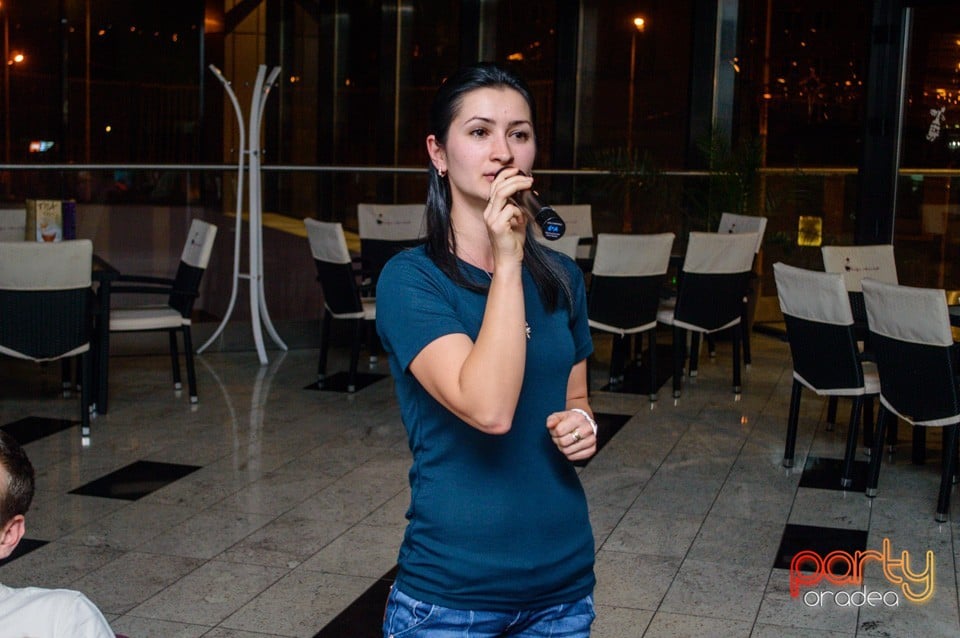 Karaoke night, 