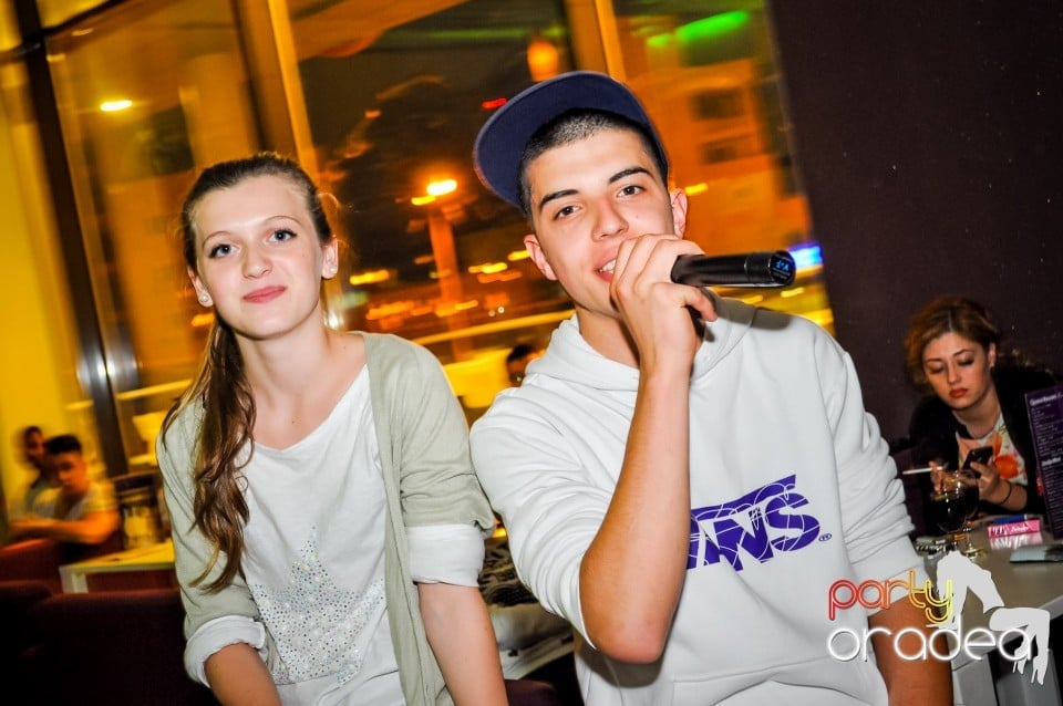 Karaoke night, 