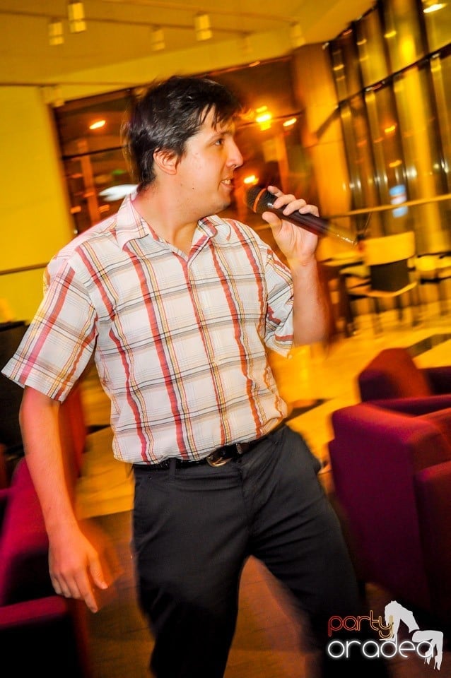 Karaoke night, 