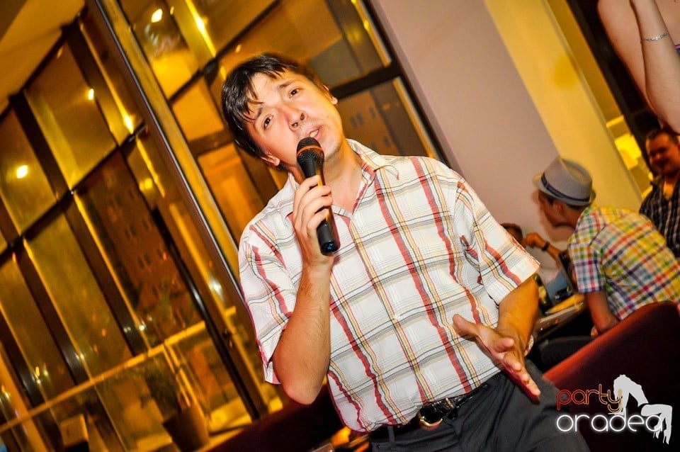 Karaoke night, 