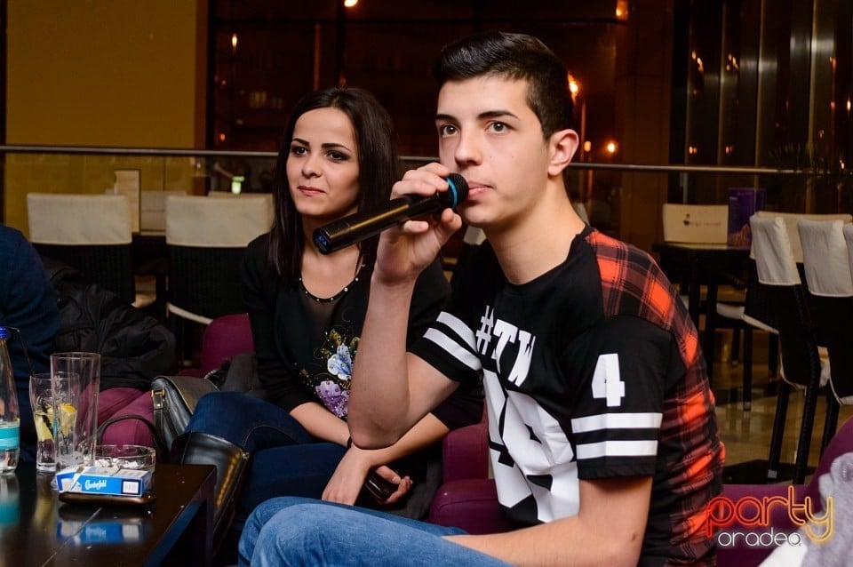 Karaoke night, 
