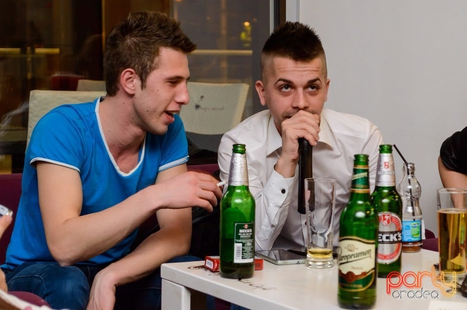 Karaoke night, 