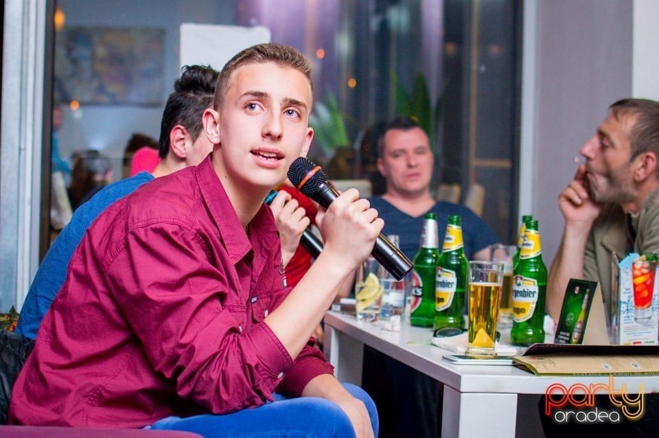 Karaoke night, 
