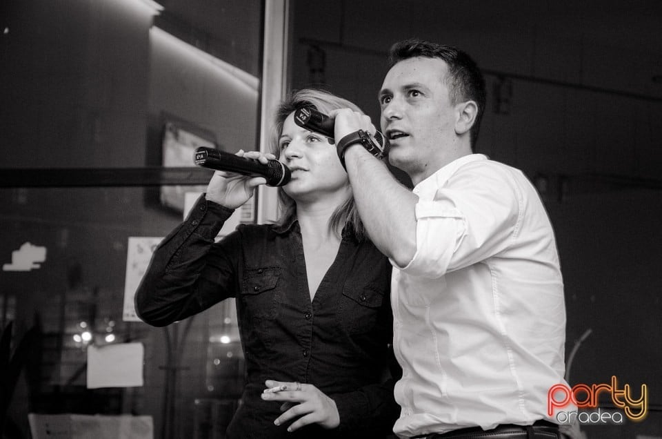 Karaoke night, 