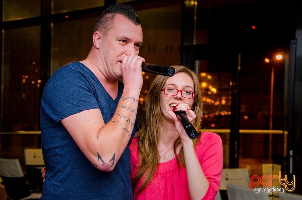 Karaoke night, 