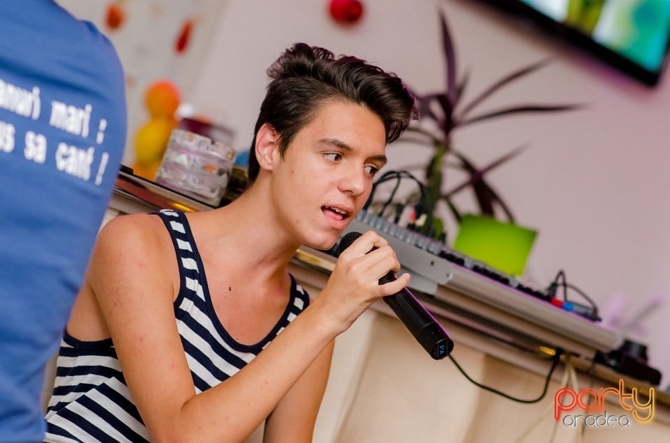 Karaoke Night, 