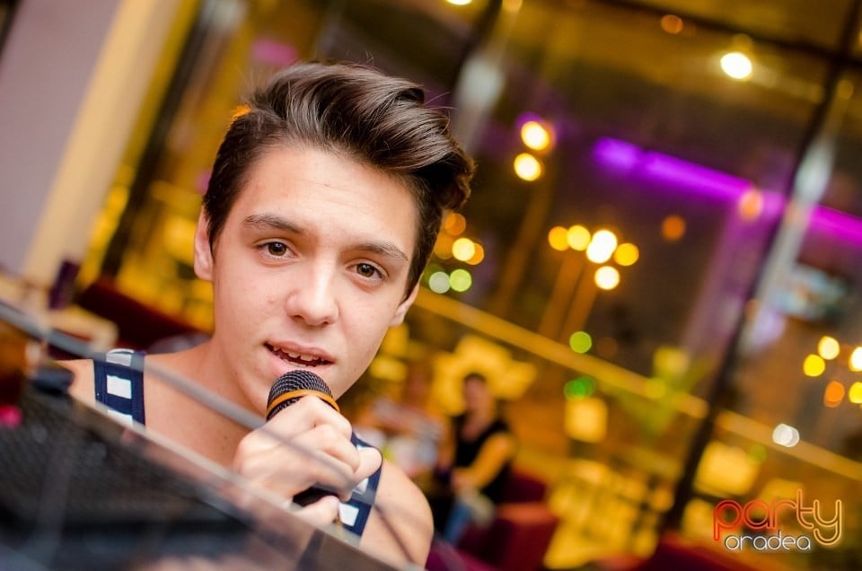 Karaoke Night, 