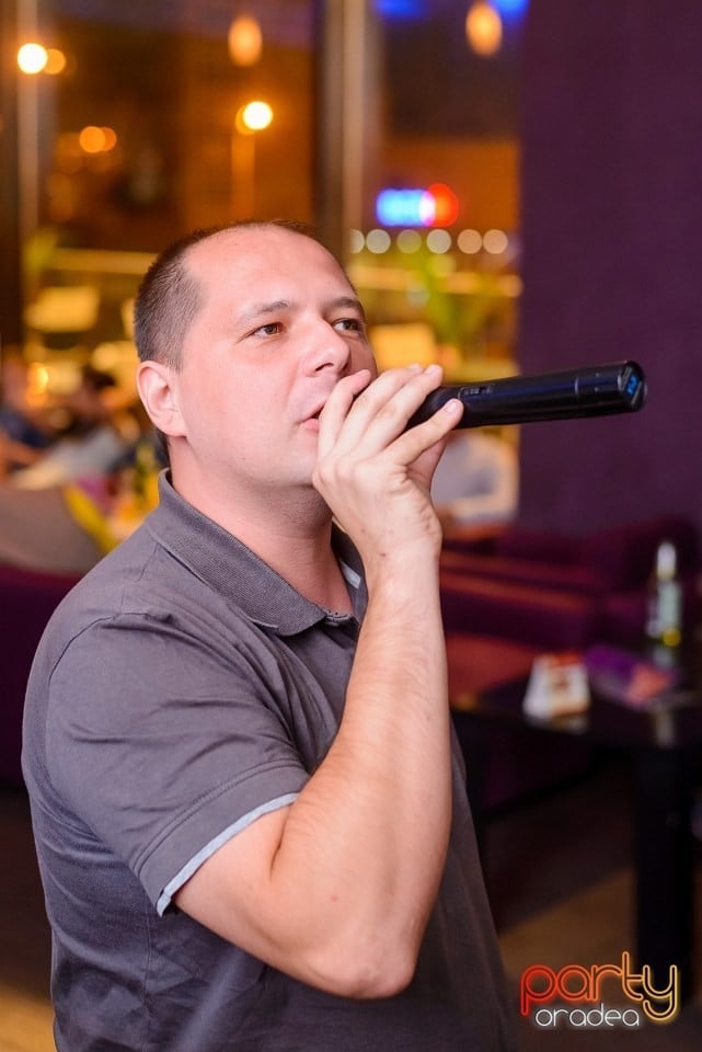 Karaoke Night, 