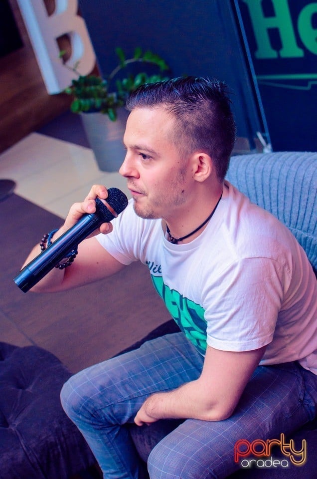 Karaoke Night, Billy Art Club
