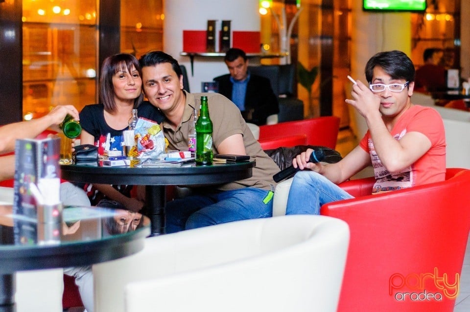Karaoke Night, 