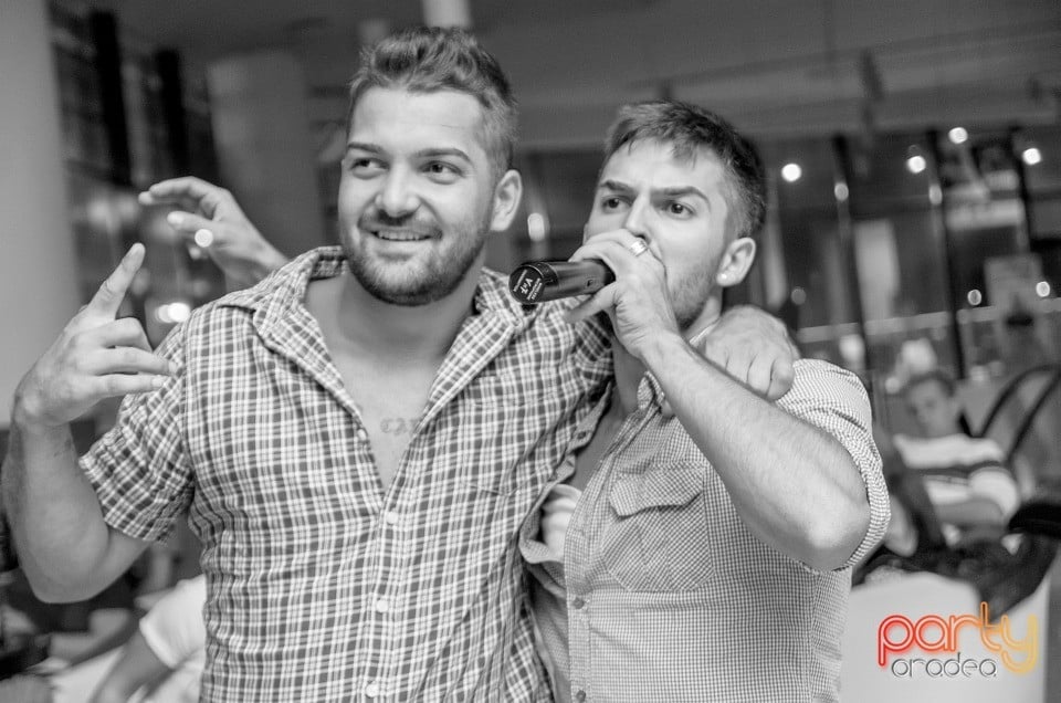 Karaoke Night, 