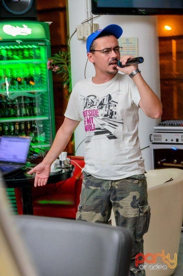 Karaoke Night, 