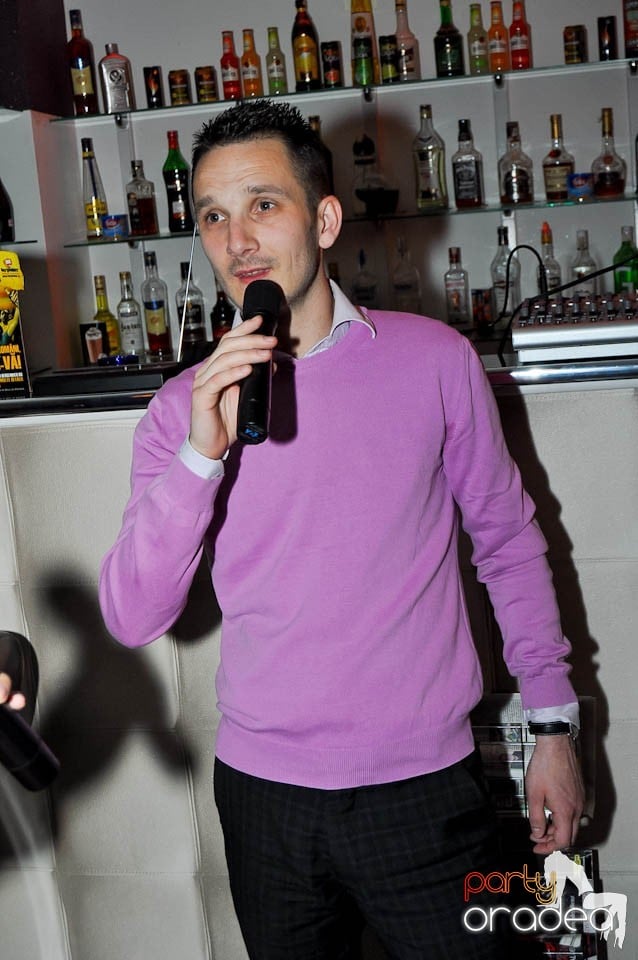 Karaoke Party @ Blondy's Art Café,
