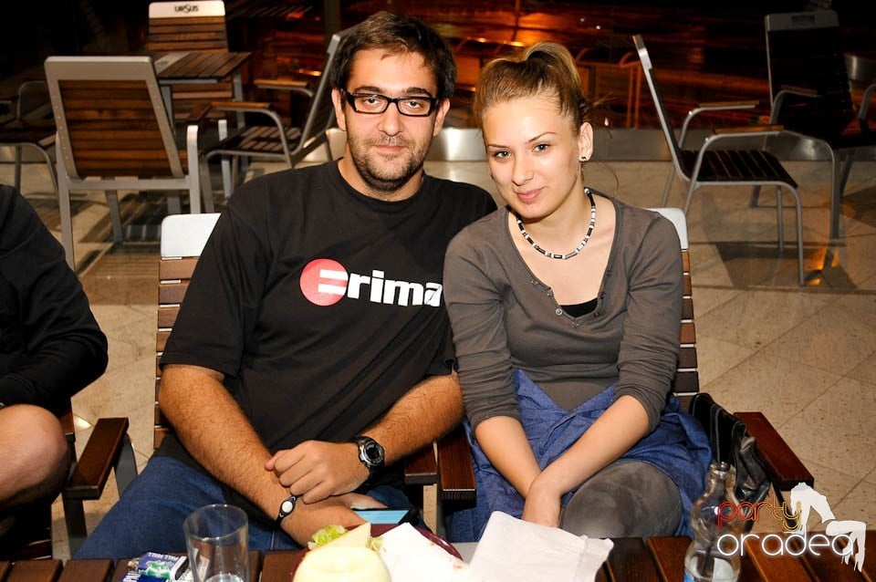 Karaoke Party @ Blondy's Art Café,
