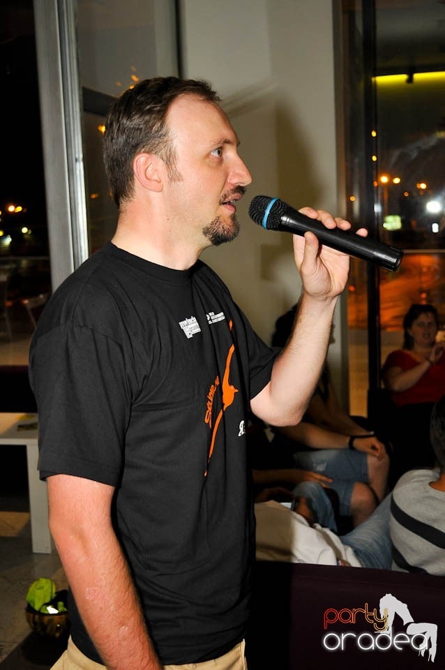 Karaoke Party @ Blondy's Art Café,