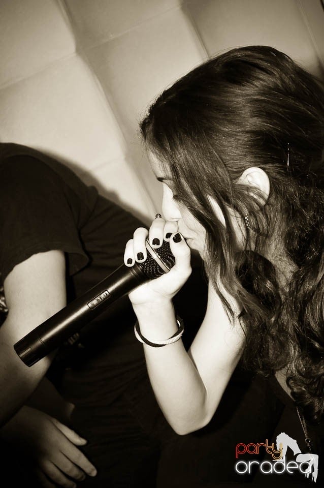 Karaoke Party @ Blondy's Art Café, 