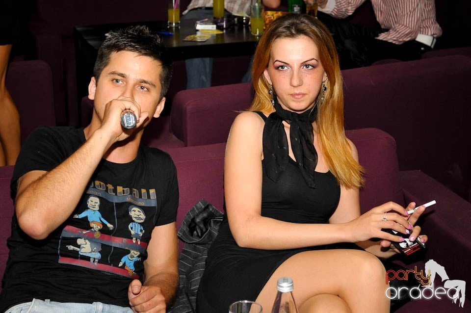 Karaoke Party @ Blondy's Art Café,
