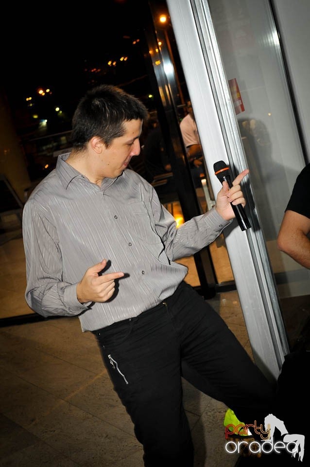 Karaoke Party @ Blondy's Art Café, 