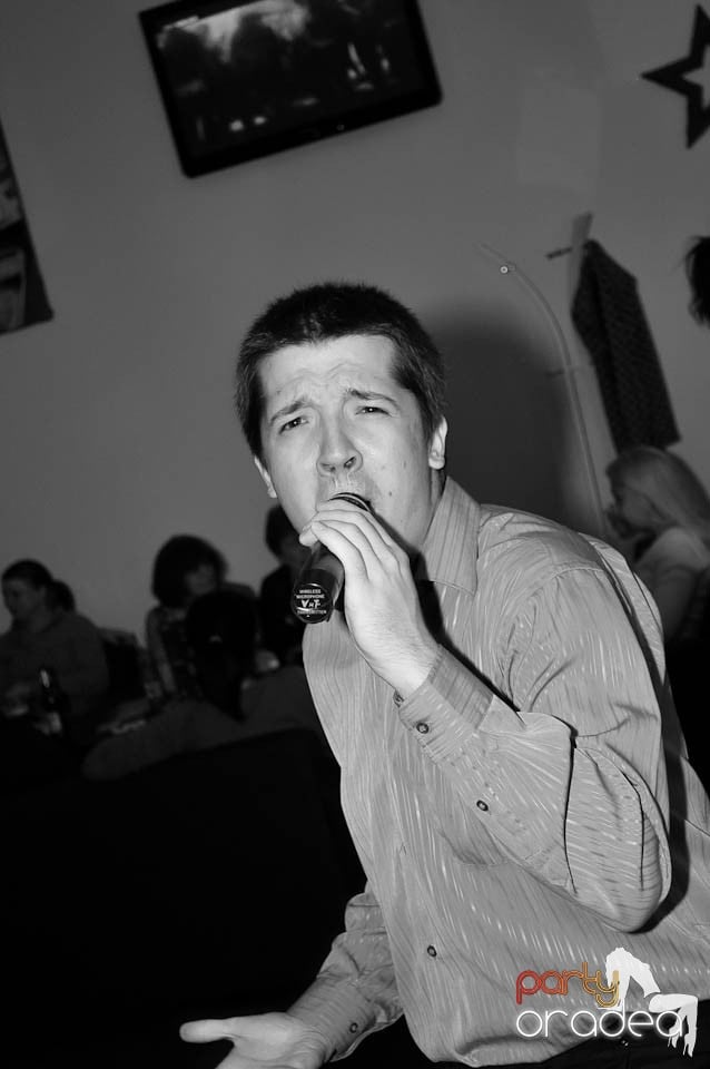 Karaoke Party @ Blondy's Art Café,