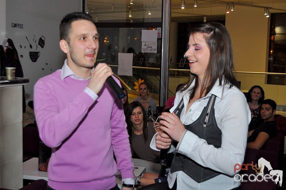 Karaoke Party @ Blondy's Art Café,