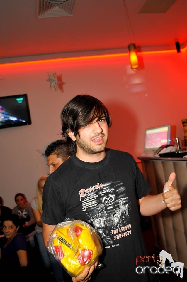 Karaoke Party @ Blondy's Art Café,