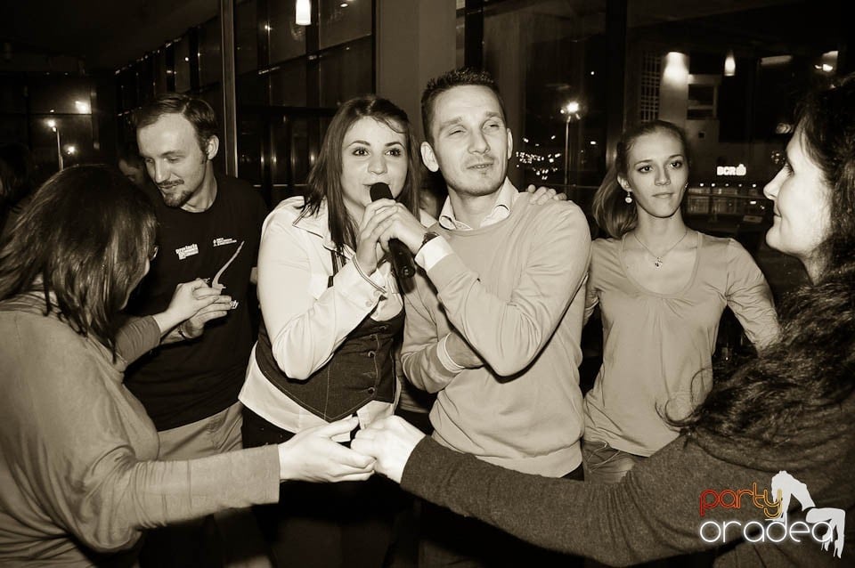 Karaoke Party @ Blondy's Art Café,