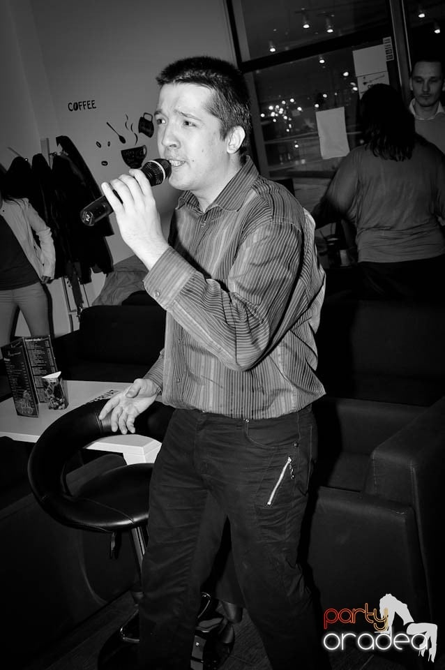 Karaoke Party @ Blondy's Art Café,