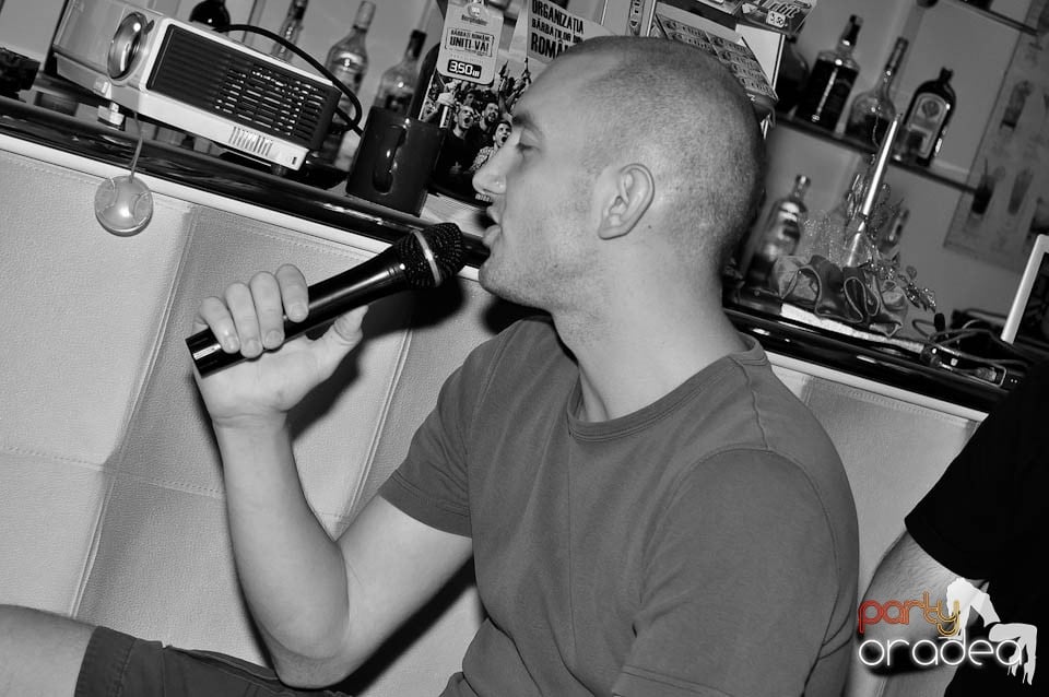 Karaoke Party în Blondy's Art Café, 