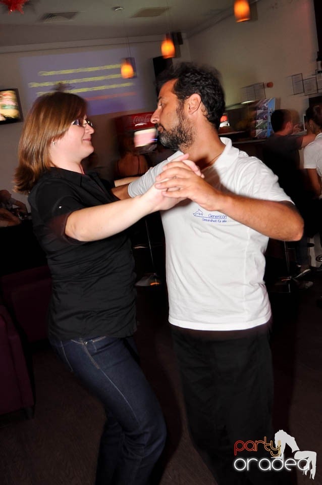 Karaoke Party în Blondy's Art Café, 