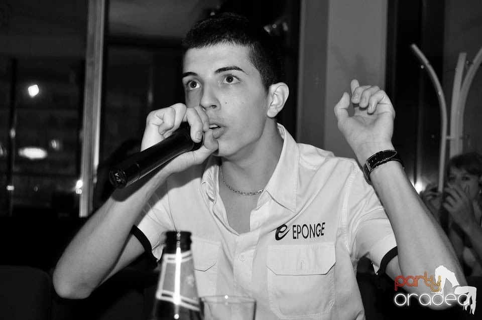 Karaoke Party în Blondy's Art Café,