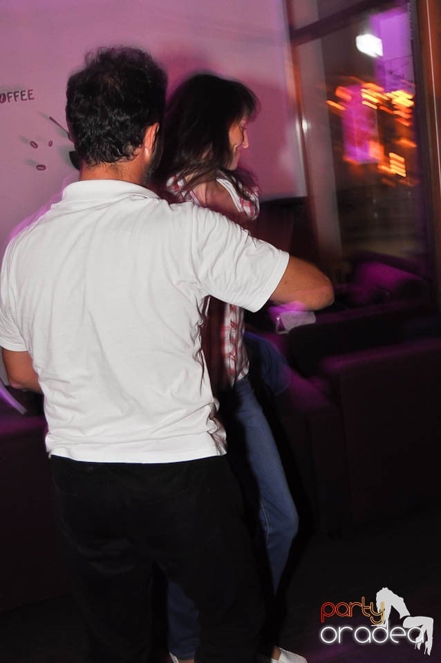 Karaoke Party în Blondy's Art Café, 