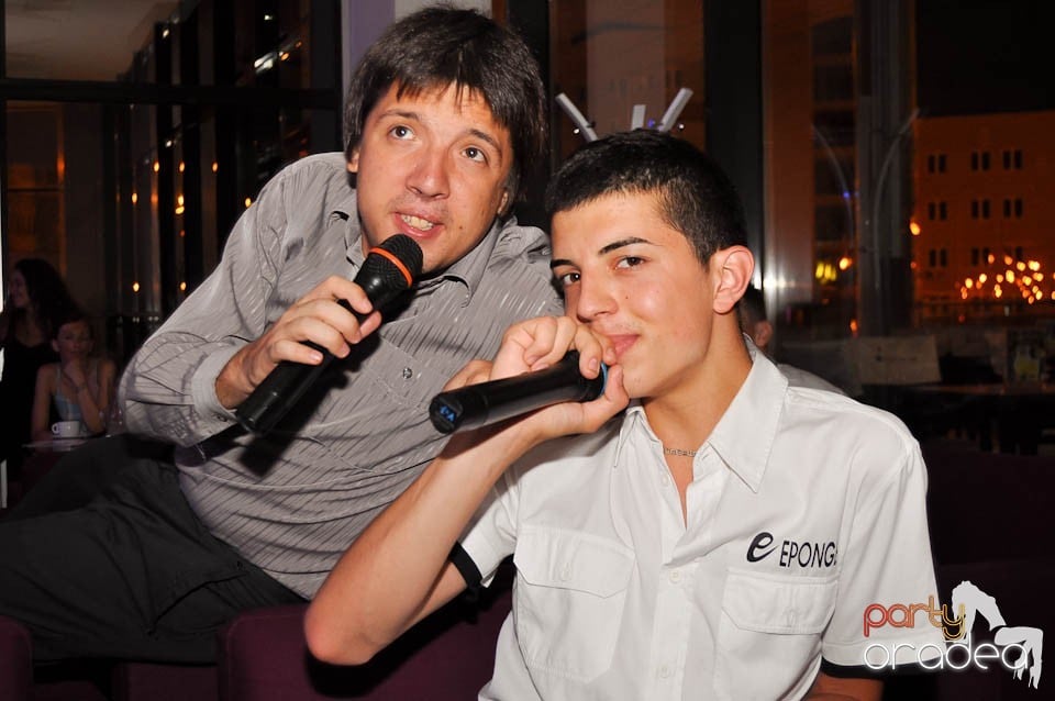 Karaoke Party în Blondy's Art Café,