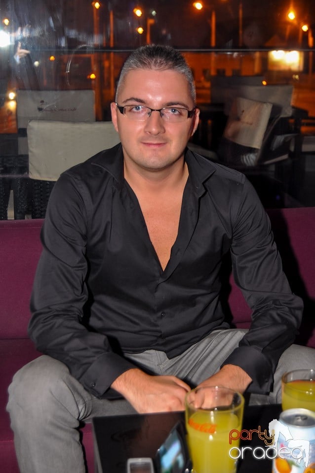 Karaoke Party în Blondy's Art Café, 