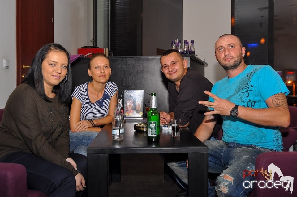 Karaoke Party în Blondy's Art Café, 