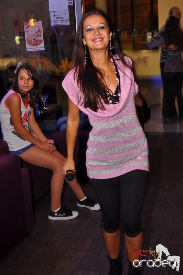 Karaoke Party în Blondy's Art Café, 