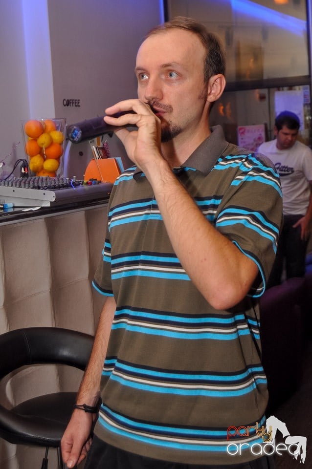 Karaoke Party în Blondy's Art Café, 