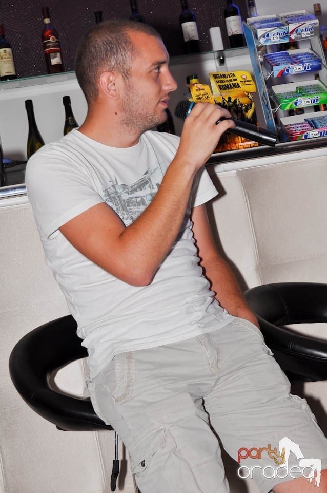 Karaoke Party în Blondy's Art Café,