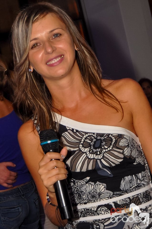 Karaoke Party în Blondy's Art Café, 