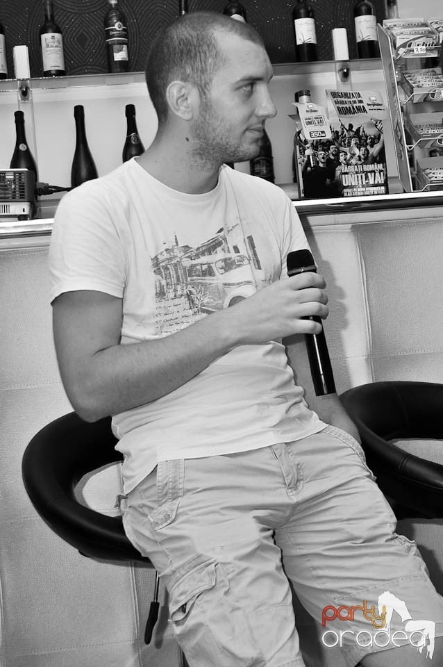 Karaoke Party în Blondy's Art Café,