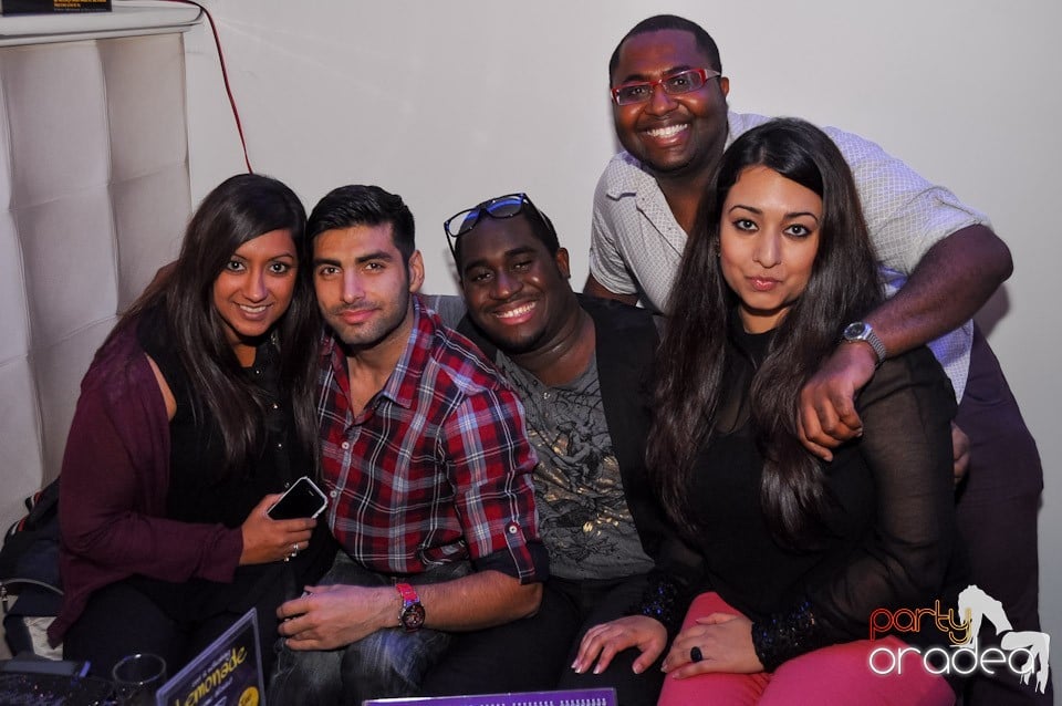 Karaoke Party în Blondy's Art Café, 