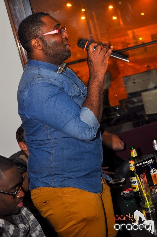 Karaoke Party în Blondy's Art Café, 