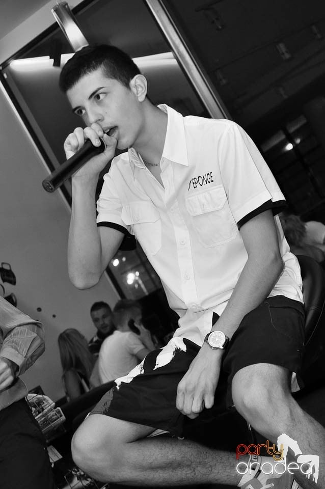 Karaoke Party în Blondy's Art Café,