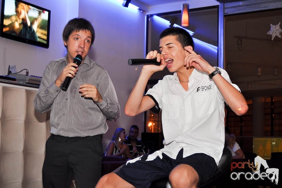 Karaoke Party în Blondy's Art Café,