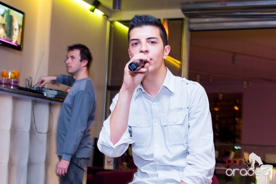 Karaoke Party în Blondy's Art Cafe, 