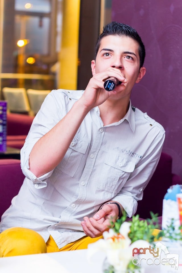 Karaoke Party în Blondy's Art Cafe, 