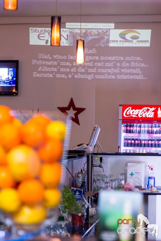 Karaoke Party în Blondy's Art Cafe, 