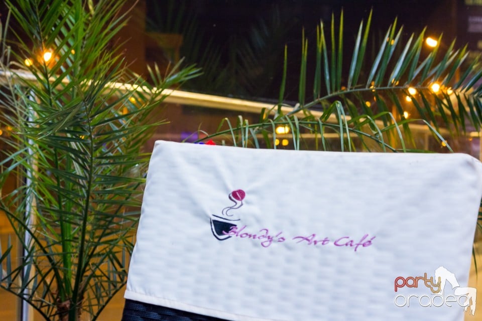 Karaoke Party în Blondy's Art Cafe, 