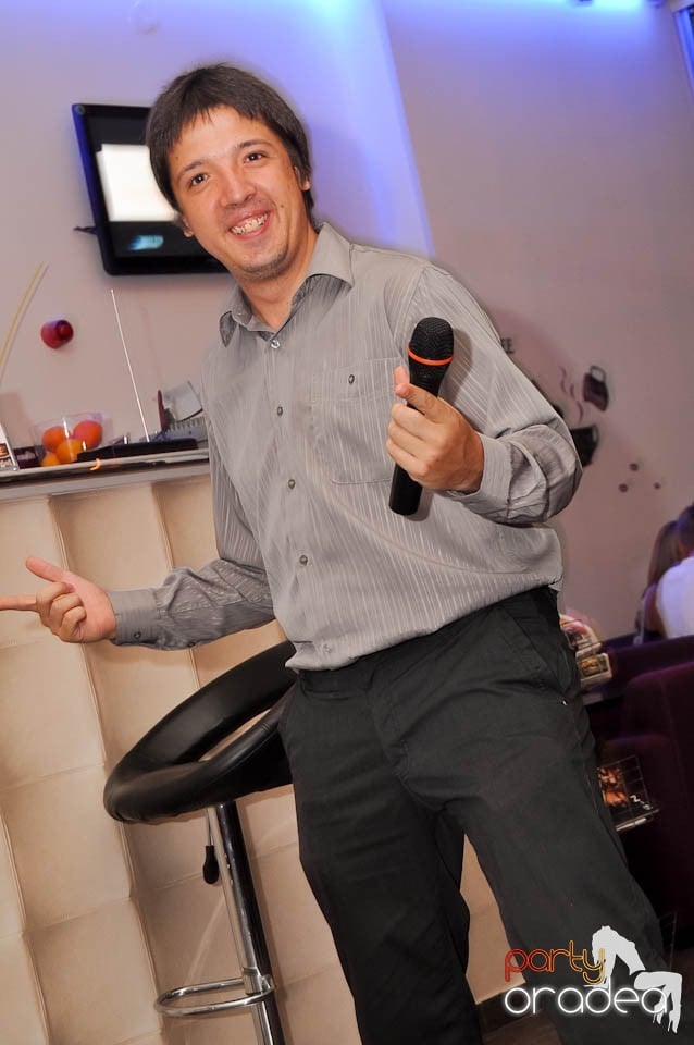 Karaoke Party în Blondy's Art Café,